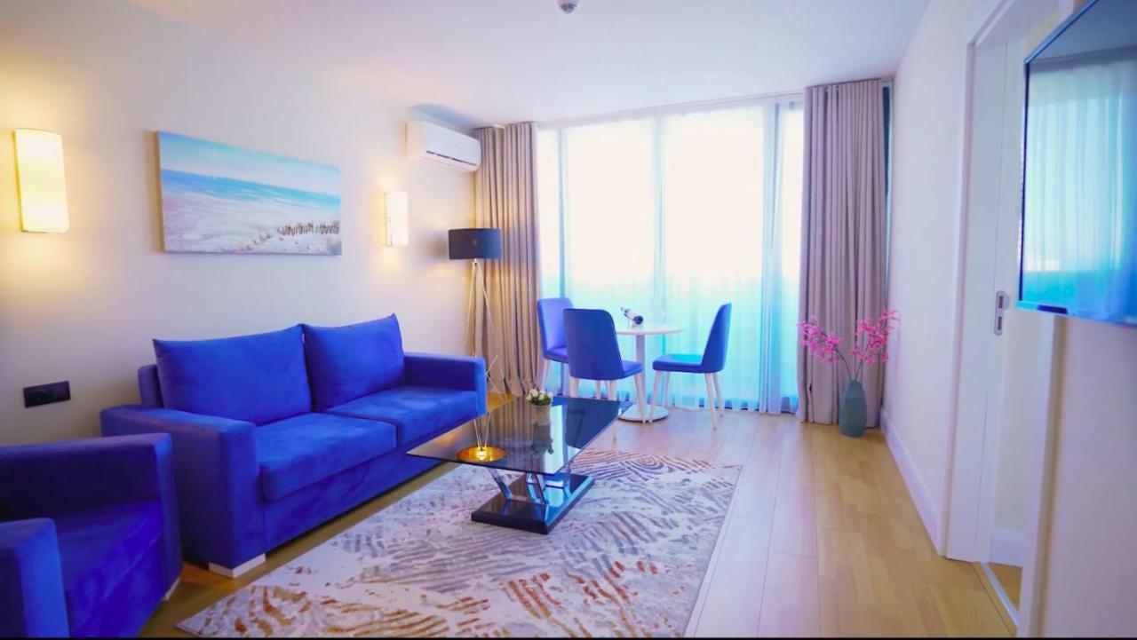 Aparthotel For Batumi Orbi City Exterior photo